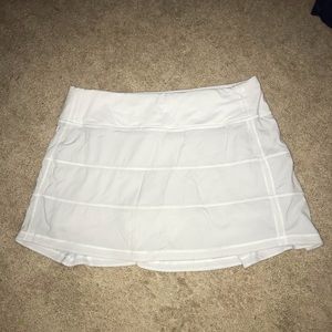 White lululemon pace rival skirt